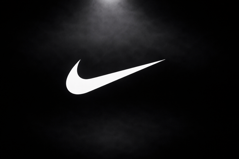 NIKE